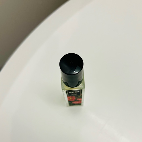NEW NEST Wild Poppy Mini Eau du Parfum - Picture 3 of 8